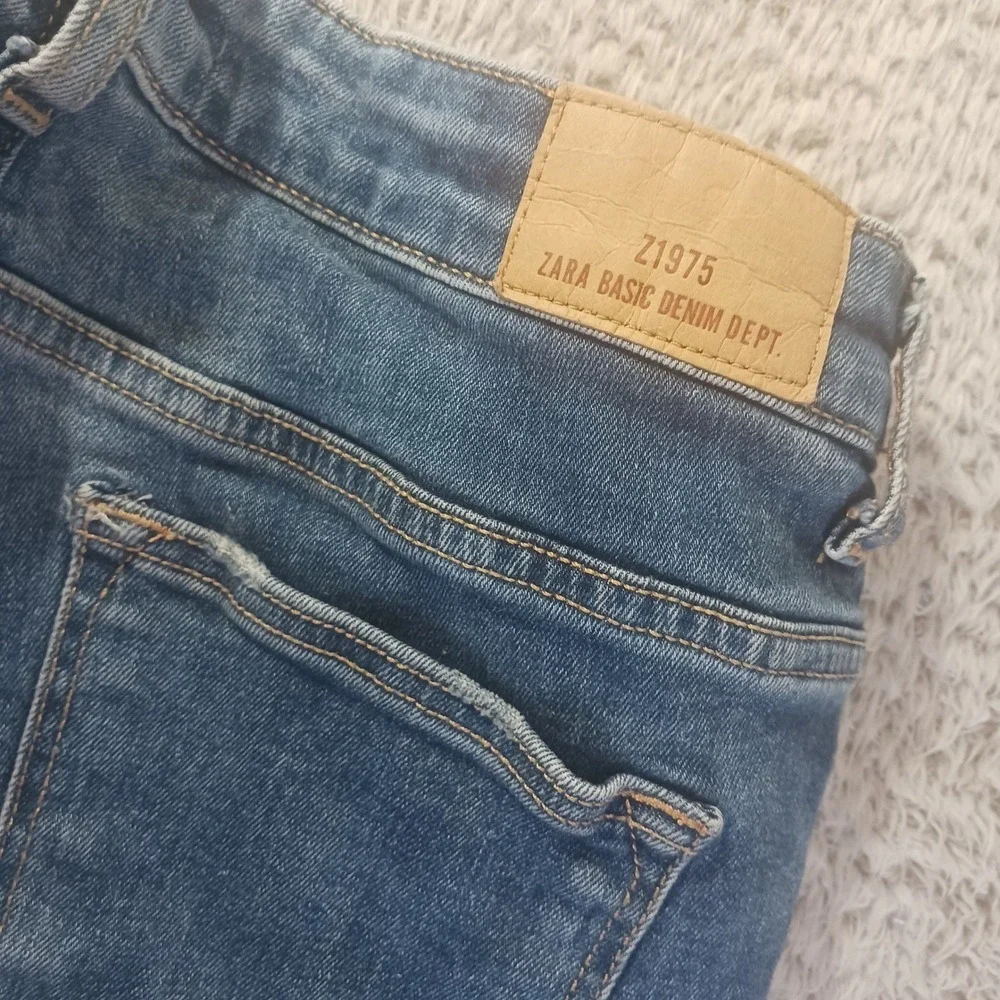 Zara Z1975 Basic Denim Womens  6 Blue Distressed Ripped‎ Slim Jeans Grunge Y2K